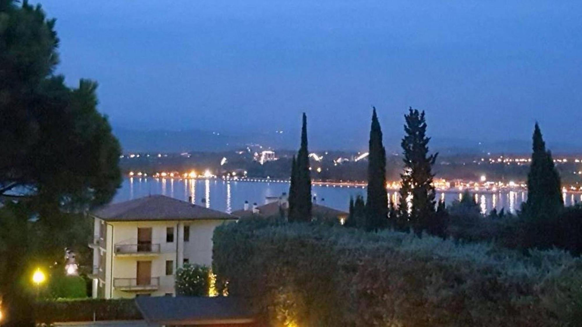 Appartamento Peschiera Peschiera del Garda Exterior foto